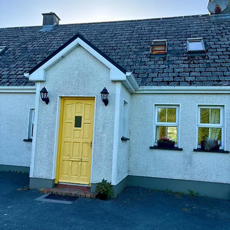 Ashmore Mews Apartment