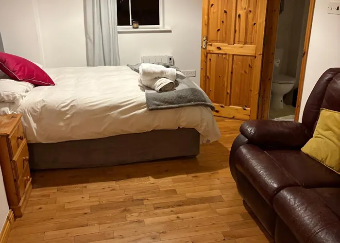 Ashmore Mews Apartment *